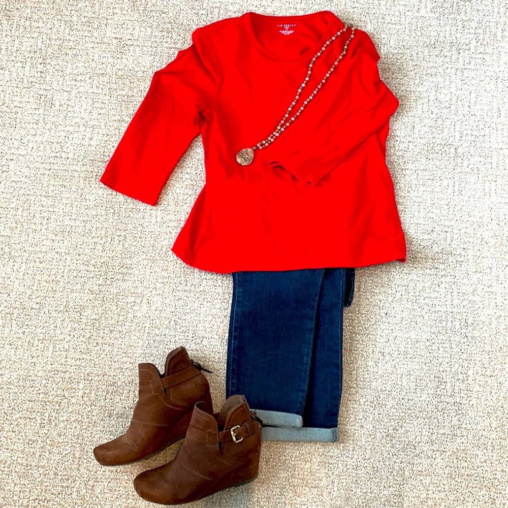 Red pullover 3/4 sleeve cotton/spandex